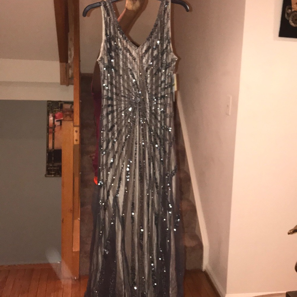 J. Kara NY: Sleeveless Vneck Beaded Gown